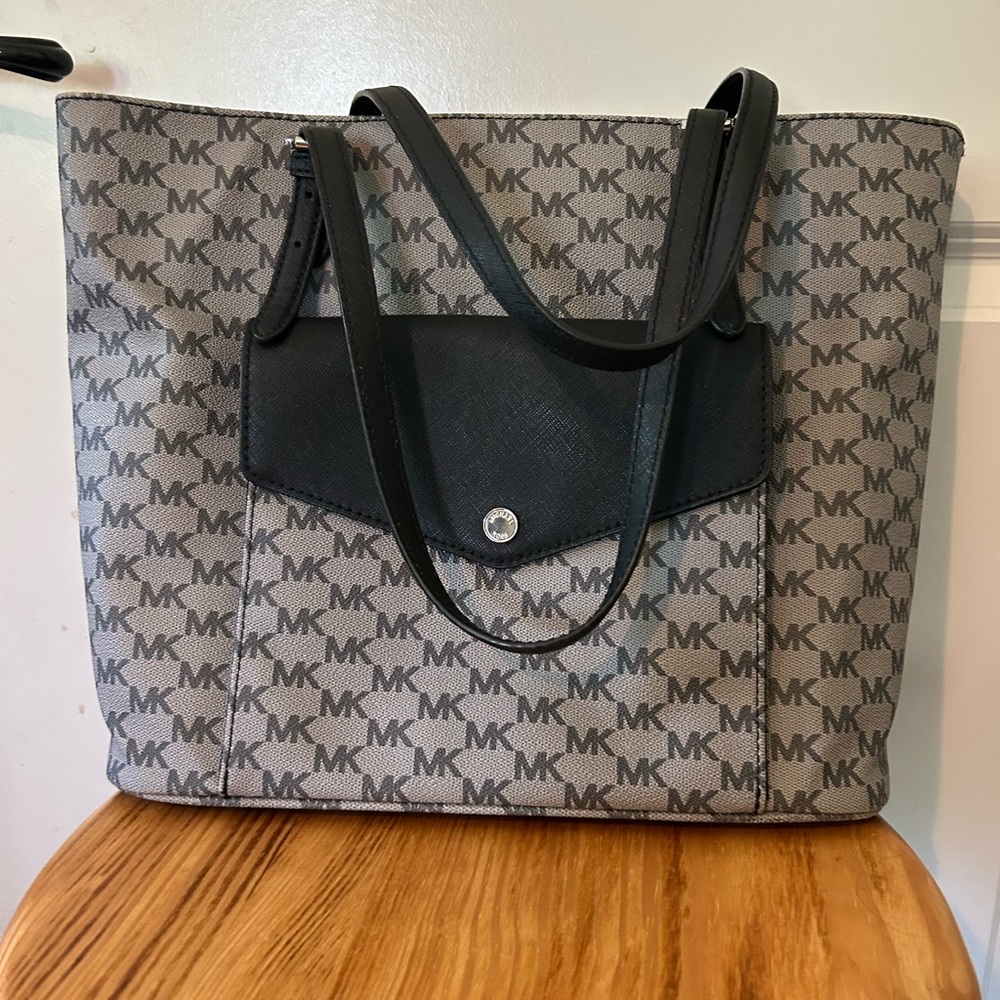 Michael Kors Gray and Black Tote Bag